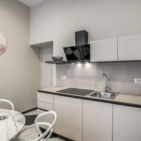 Lady Rose One 나폴리