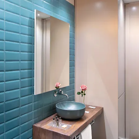 Lady Rose One Naples