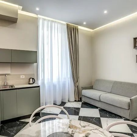 Lady Rose One Neapel