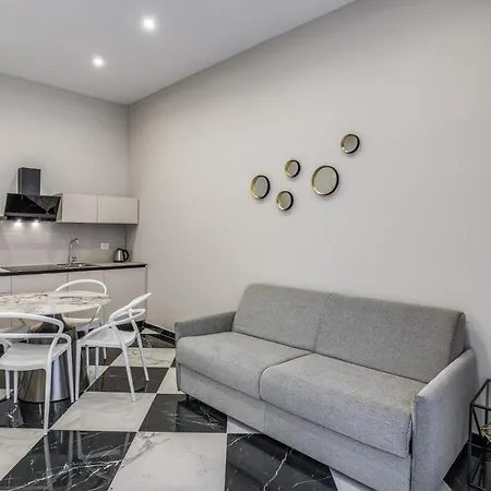 Lady Rose One Apartment Neapel