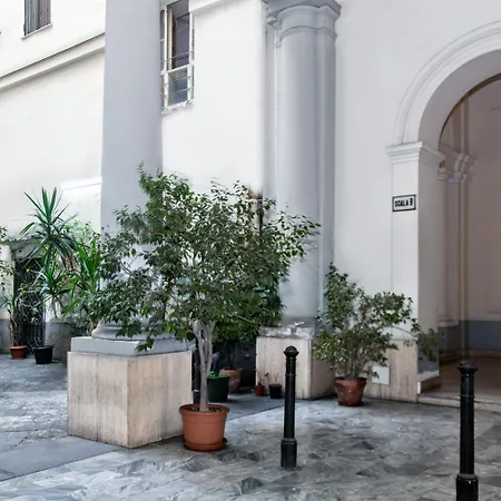 Lady Rose One Apartment Neapel